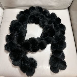 Genuine rabbit fur black muffler